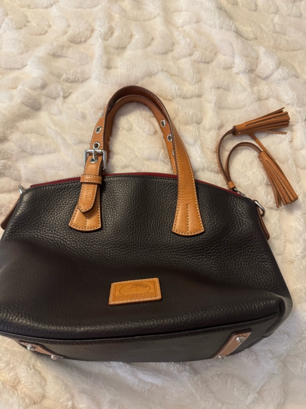 Dooney and Bourke dark chocolate brown/black handbag